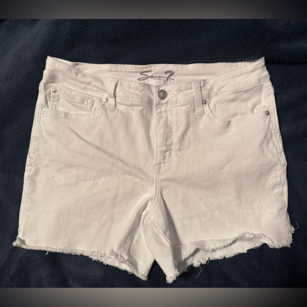 Seven7 Women's Cream Jean Shorts